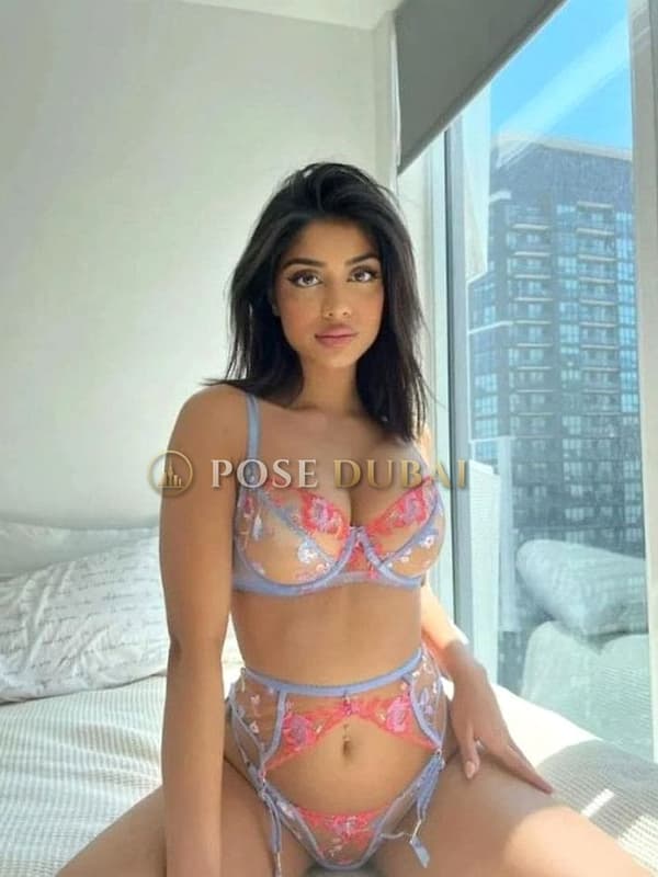 Gabriela, 25, escort in Dubai โ Brazilian, 168 cm (photo 1 of 9)