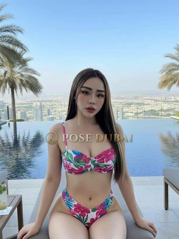 Hana, 25, escort in Dubai — Korean, 165 cm (photo 1 of 6)