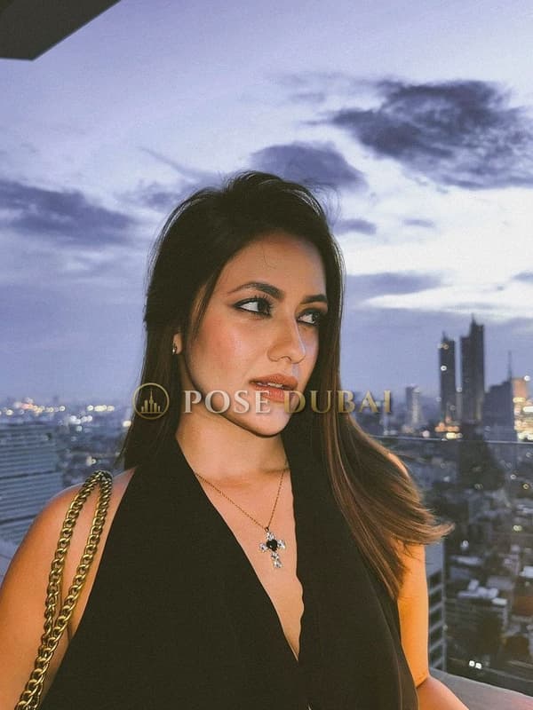 Kaira, 22, escort in Dubai — Indian, 170 cm (photo 1 of 3)