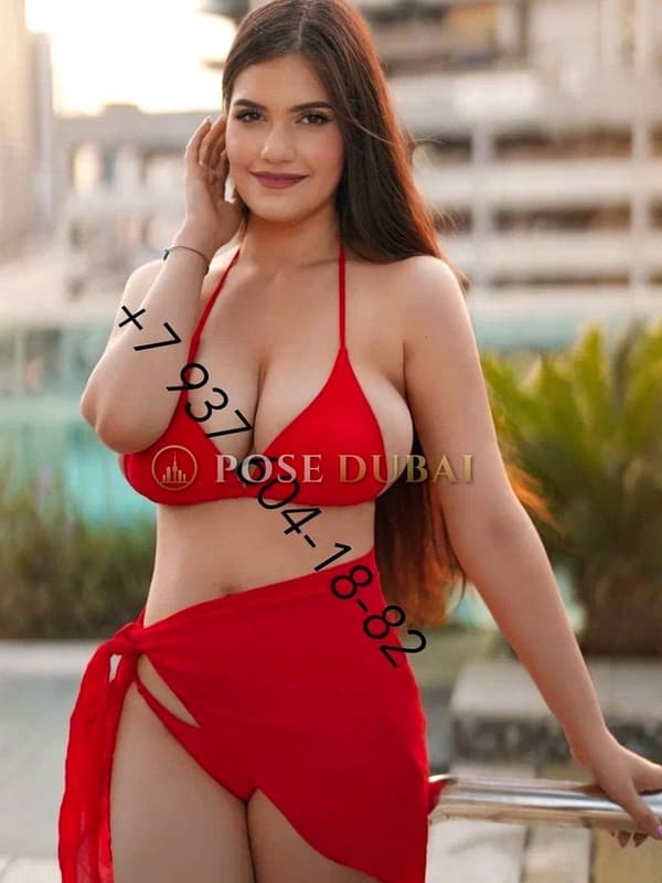 Laura, 22, escort in Dubai — Romanian, 170 cm (photo 1 of 9)