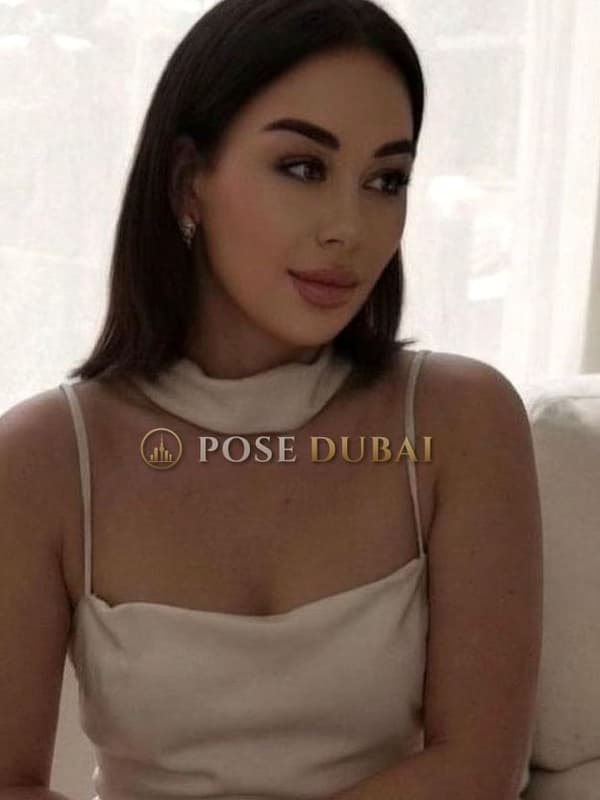 Laura, 29, escort in Dubai โ Kazakh, 170 cm (photo 1 of 13)