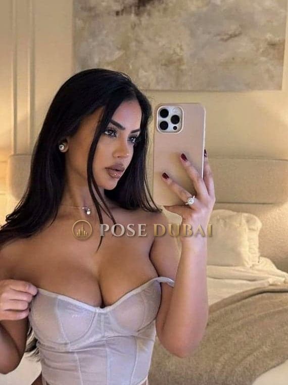 Limizi, 23, escort in Dubai โ 170 cm (photo 1 of 11)