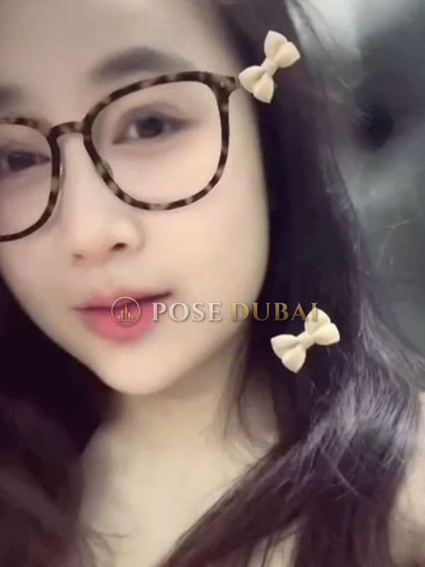 Linh, 25, escort in Dubai โ Vietnamese, 165 cm (photo 1 of 13)