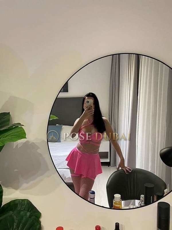 Milana, 25, escort in Dubai — Ukrainian, 165 cm (photo 1 of 4)