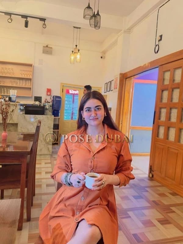 Rashmi, 24, escort in Dubai โ Indian, 168 cm (photo 1 of 6)