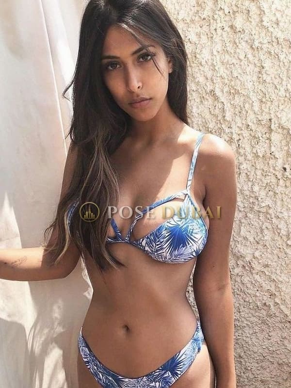 Selena, 19, escort in Dubai — 164 cm (photo 1 of 9)