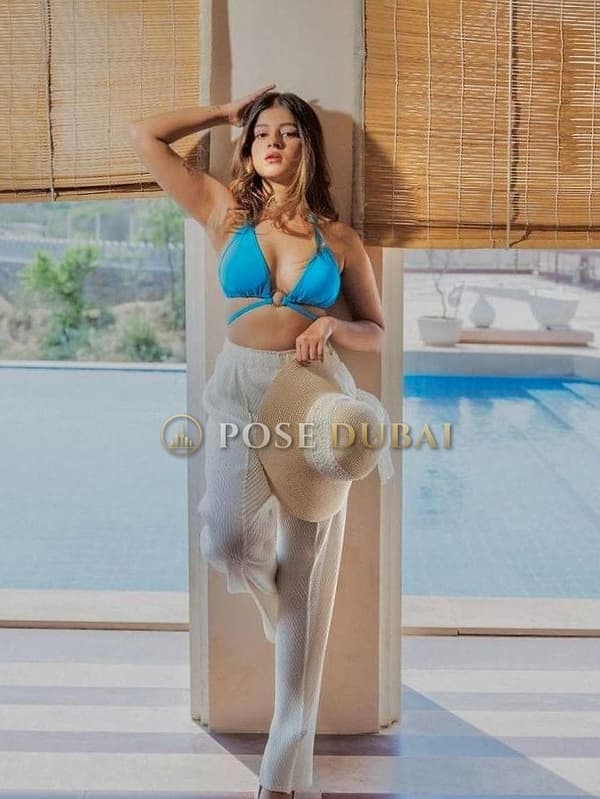 Shital, 22, escort in Dubai — Indian, 164 cm (photo 1 of 4)