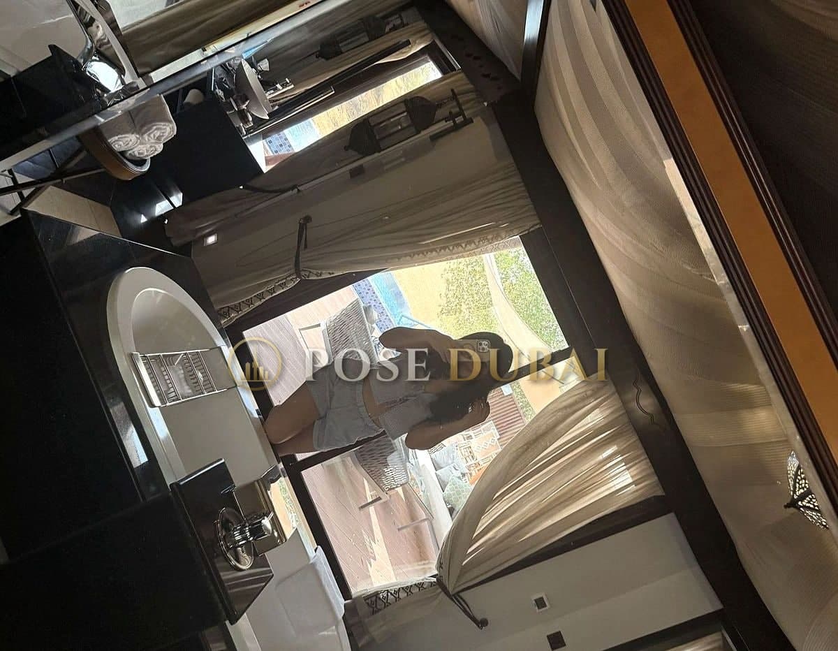Sara, 26, escort in Dubai — 165 cm, Turkish (photo 2 of 11)
