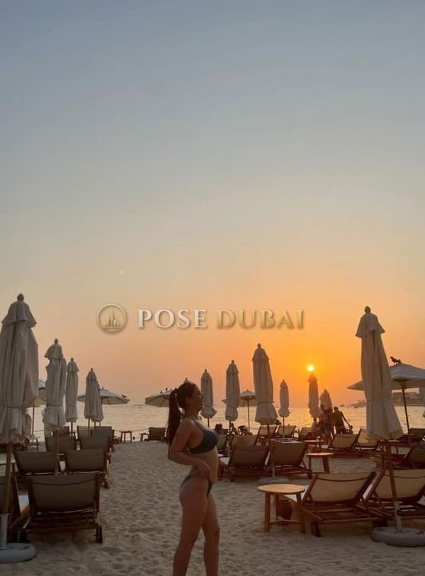 Sarah, 26, escort in Dubai โ Vietnamese, 168 cm (photo 1 of 9)