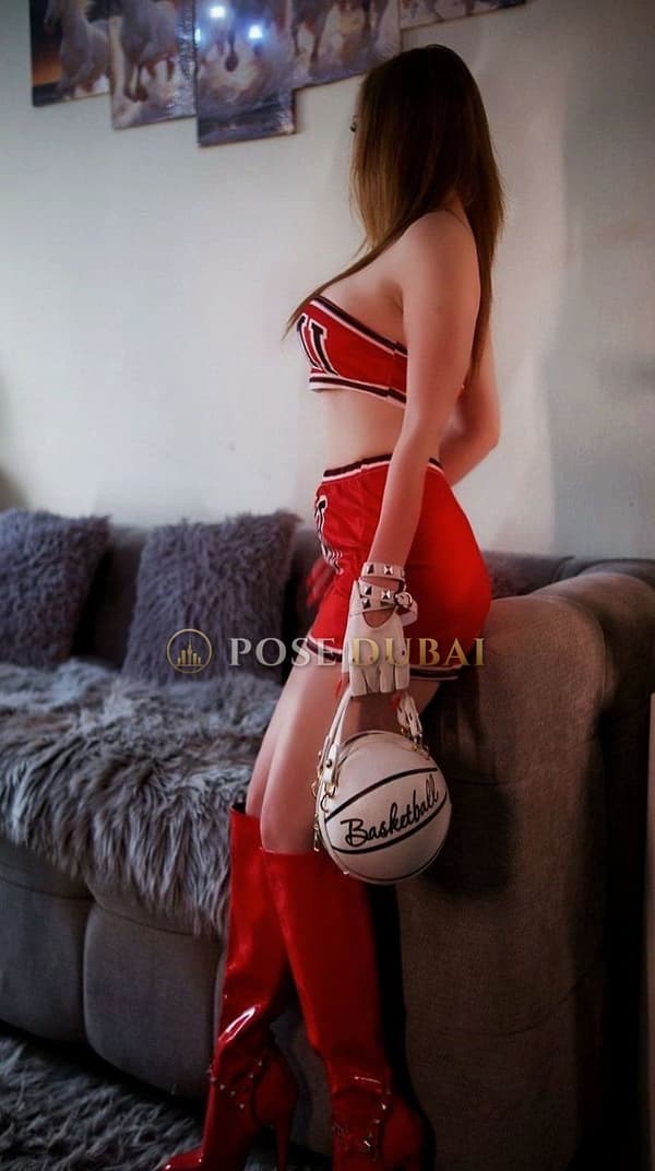 Sienna, 23, escort in Dubai — Singaporean, 165 cm (photo 1 of 20)