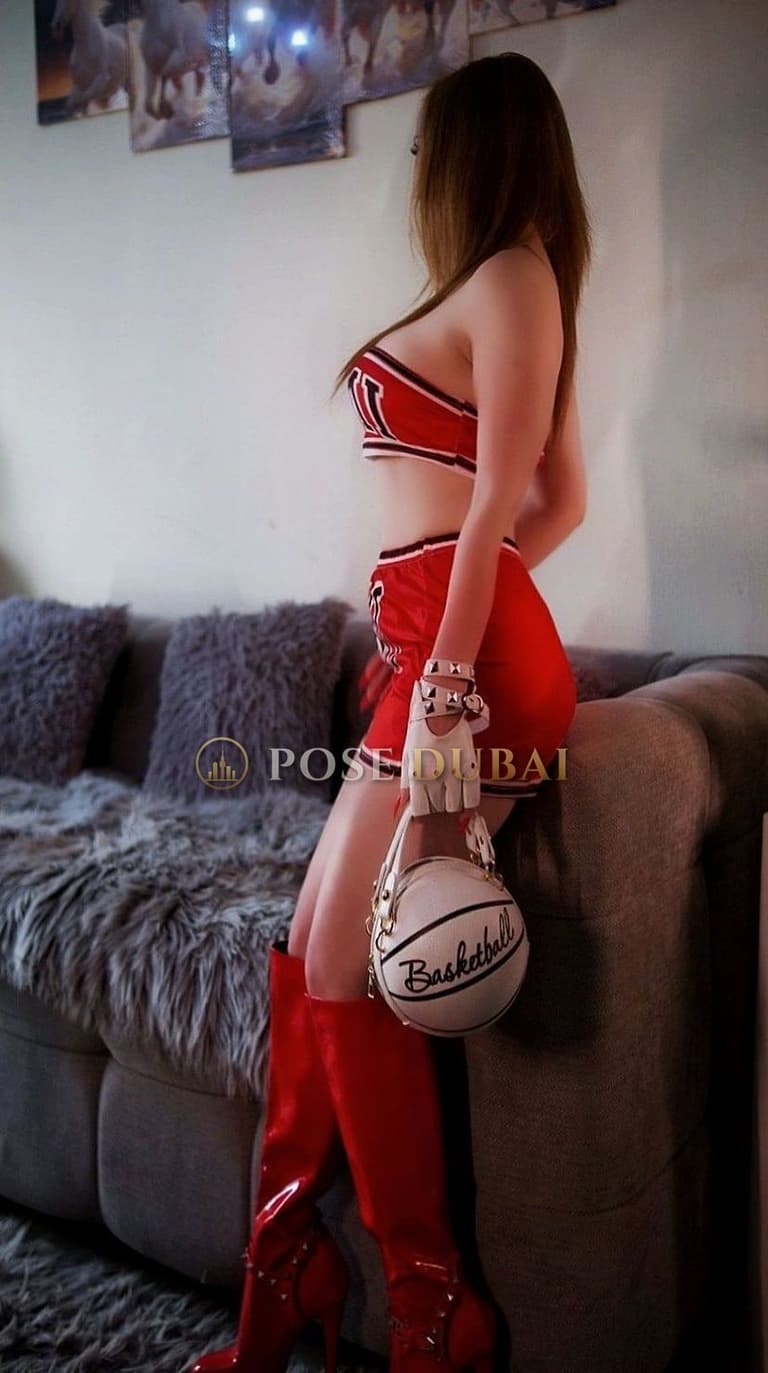 Sienna, 23, escort in Dubai — Singaporean, 165 cm (photo 1 of 20)