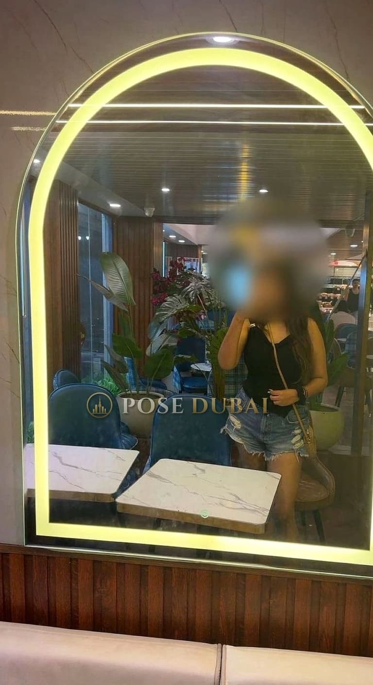 Tanya, 26, escort in Dubai — 175 cm, Indian (photo 2 of 6)